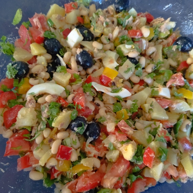 salada de atum com feijào frade